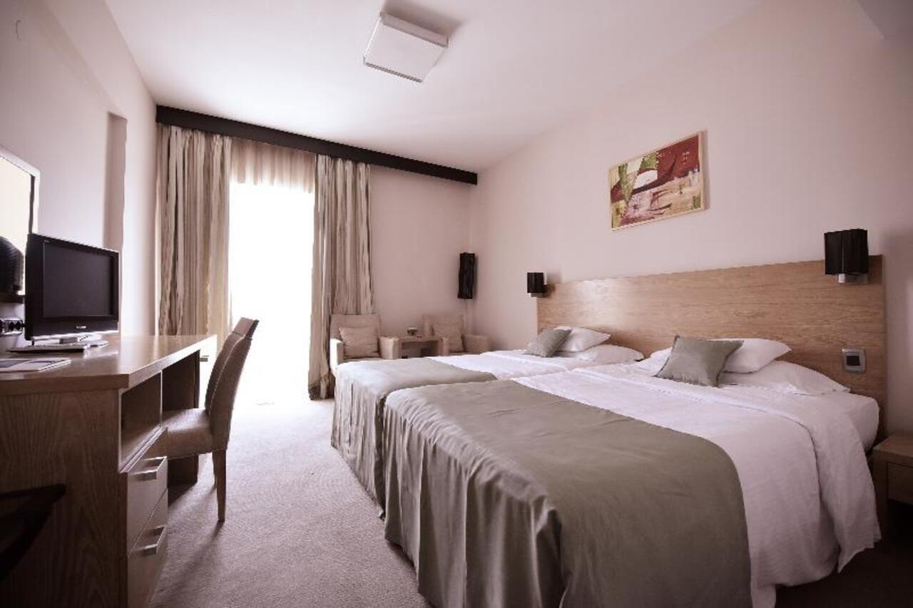 City Hotel Podgorica Exterior photo