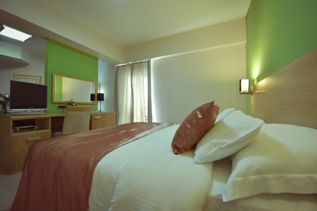 City Hotel Podgorica Room photo