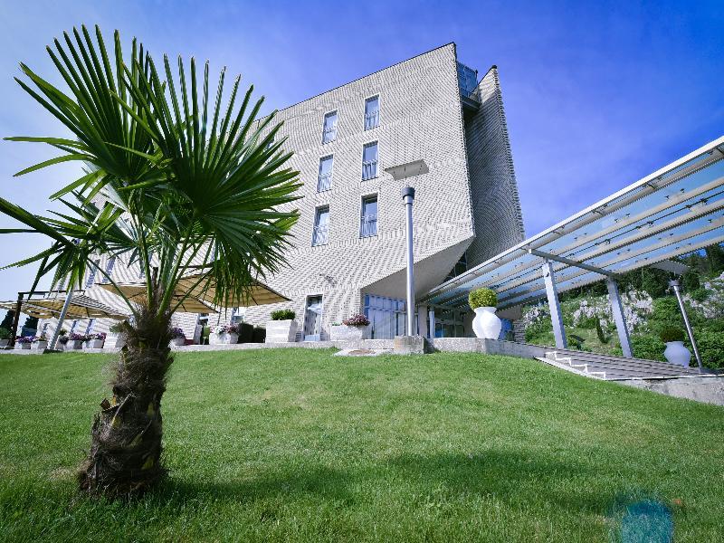 City Hotel Podgorica Exterior photo