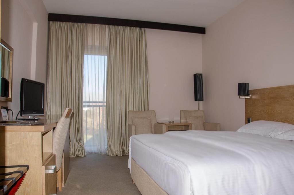 City Hotel Podgorica Room photo